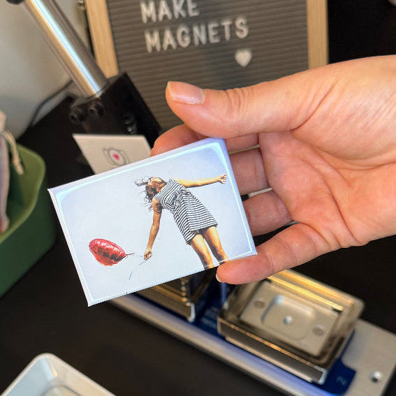 Персонализирани магнити с вашите снимки. Комплект от 6 броя, правоъгълни магнити с размер 7.8 х 5.3 см. Ръчно изработени. Бърза изработка и доставка.